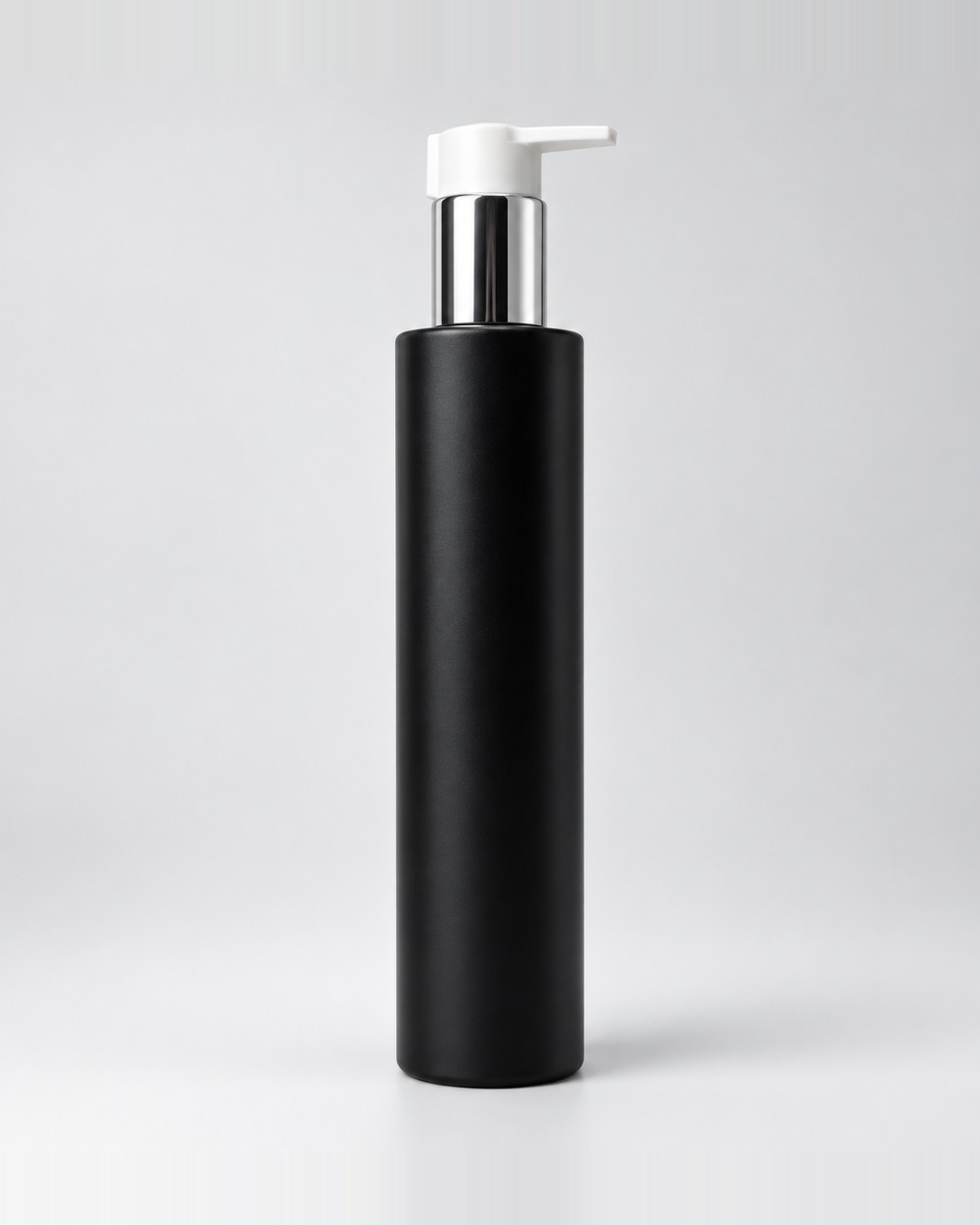 Envase recto, Negro, Dosificador blanco con collar plata